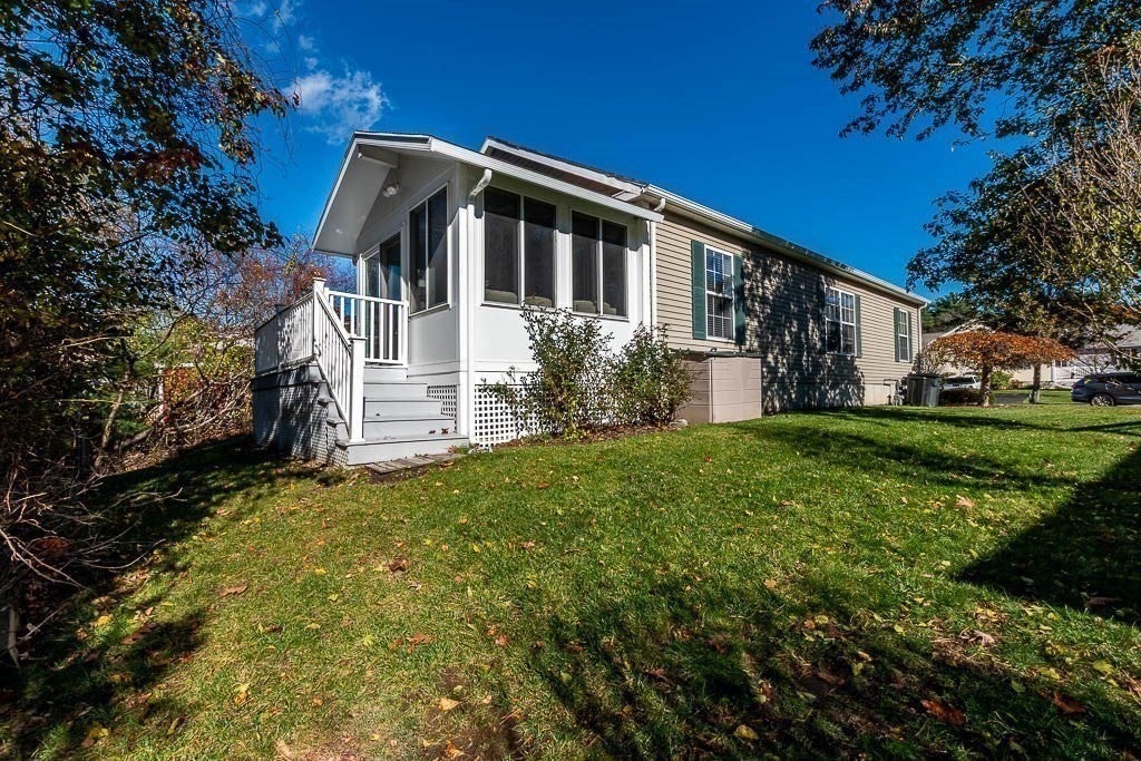 21 Hemlock Dr, Bridgewater, MA Photo #4
