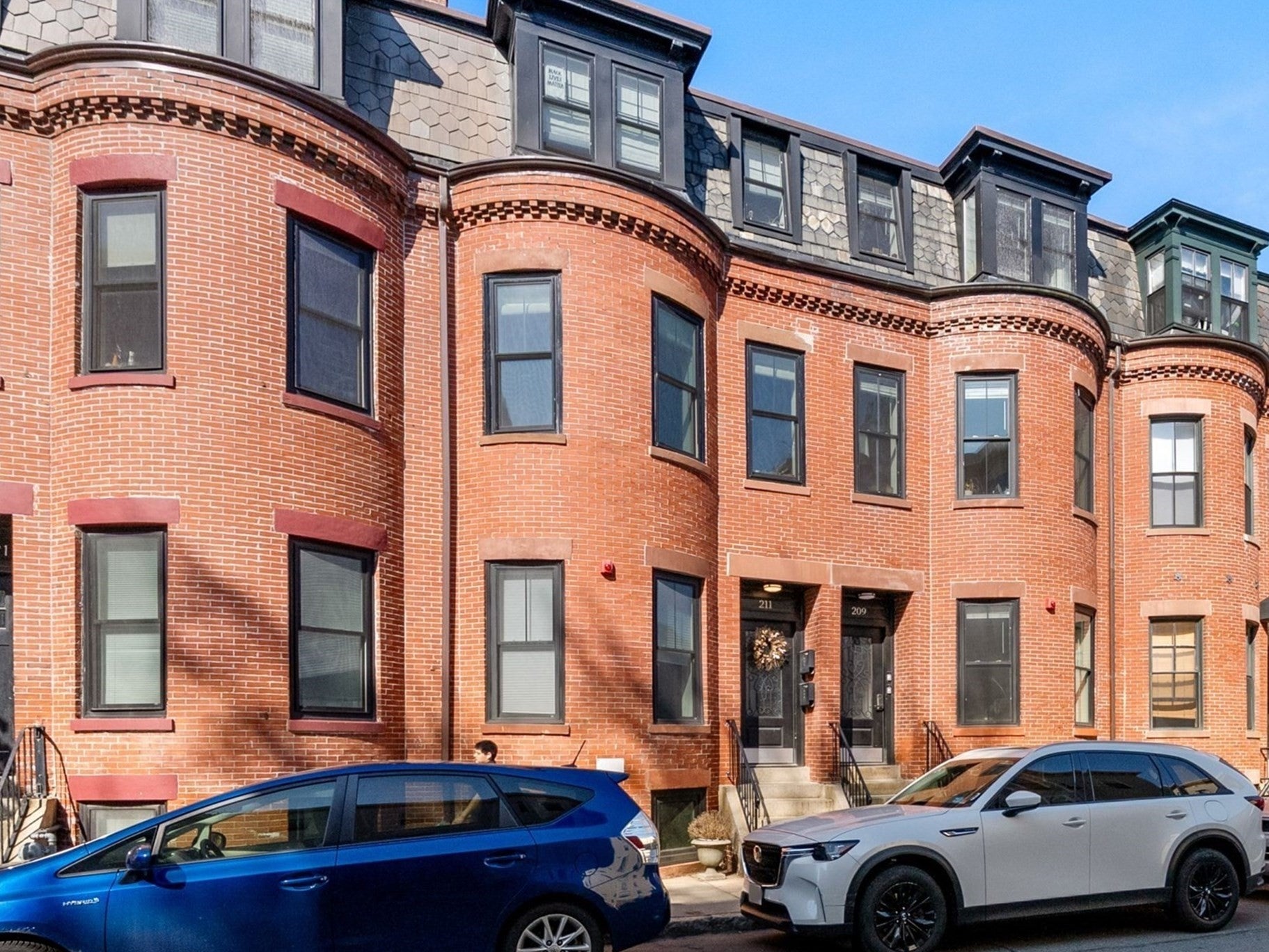 209 Green ST
