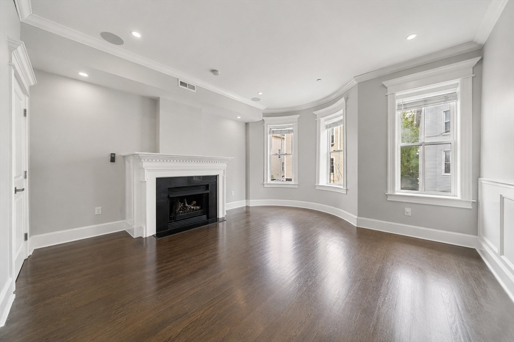 209 Green ST #2, Cambridge, MA Photo #9