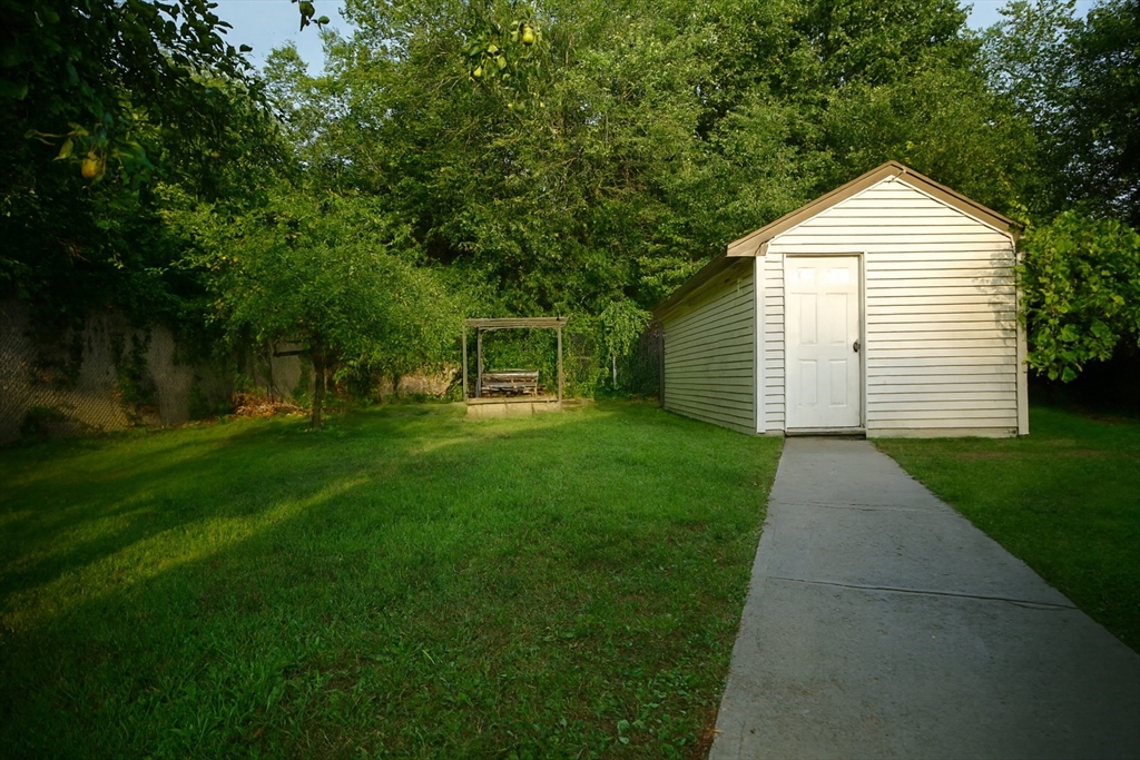 64 Drake Ave