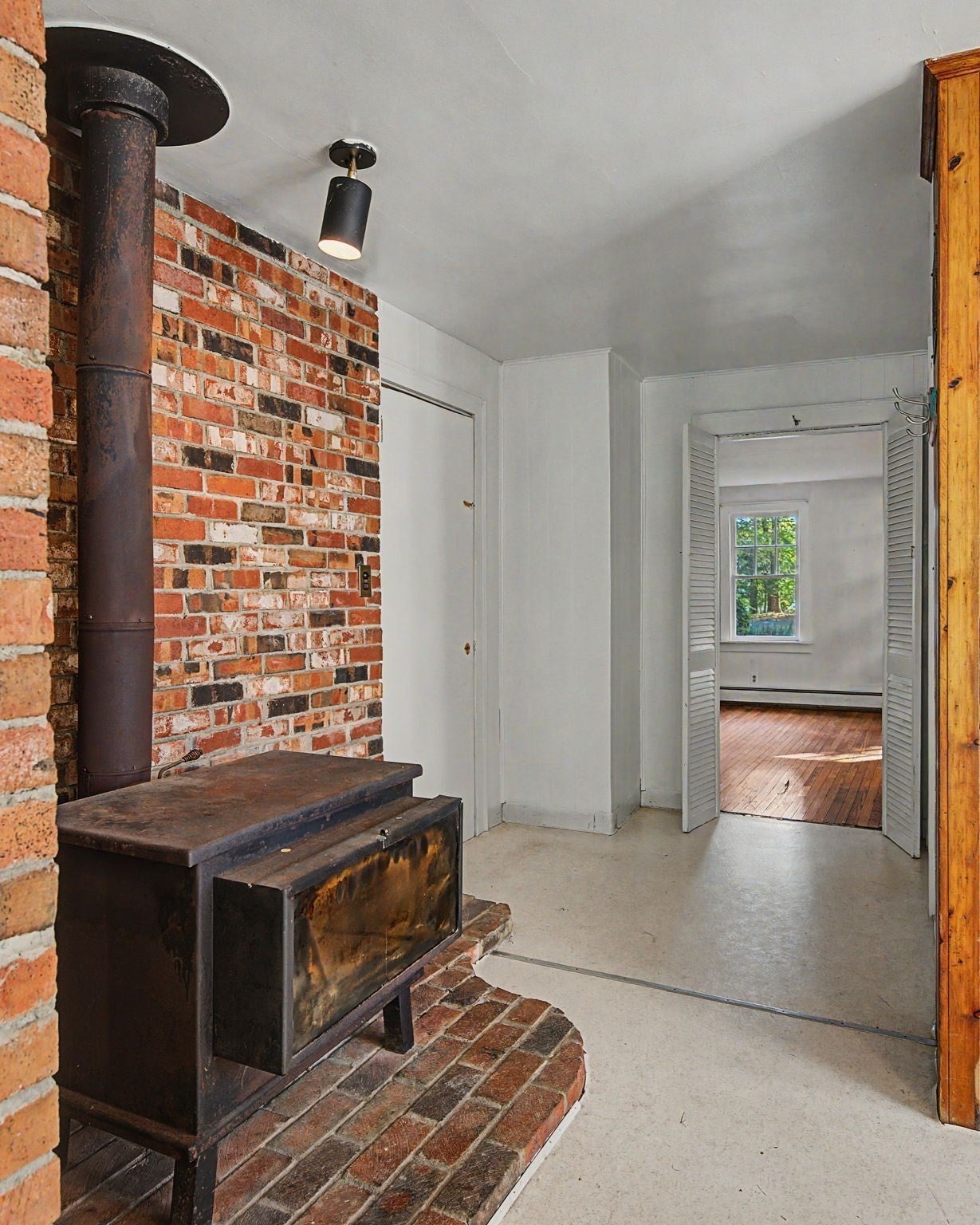 68 Coles Meadow Rd, Northampton, MA, 68 Coles Meadow Rd, Northampton, MA Photo #8