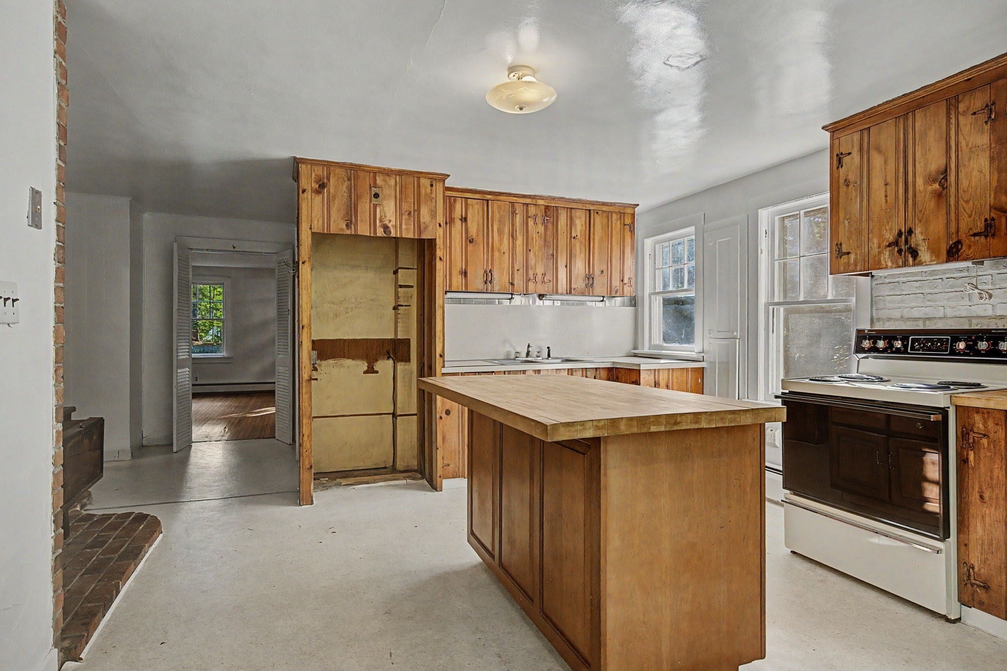 68 Coles Meadow Rd, Northampton, MA, 68 Coles Meadow Rd, Northampton, MA Photo #6