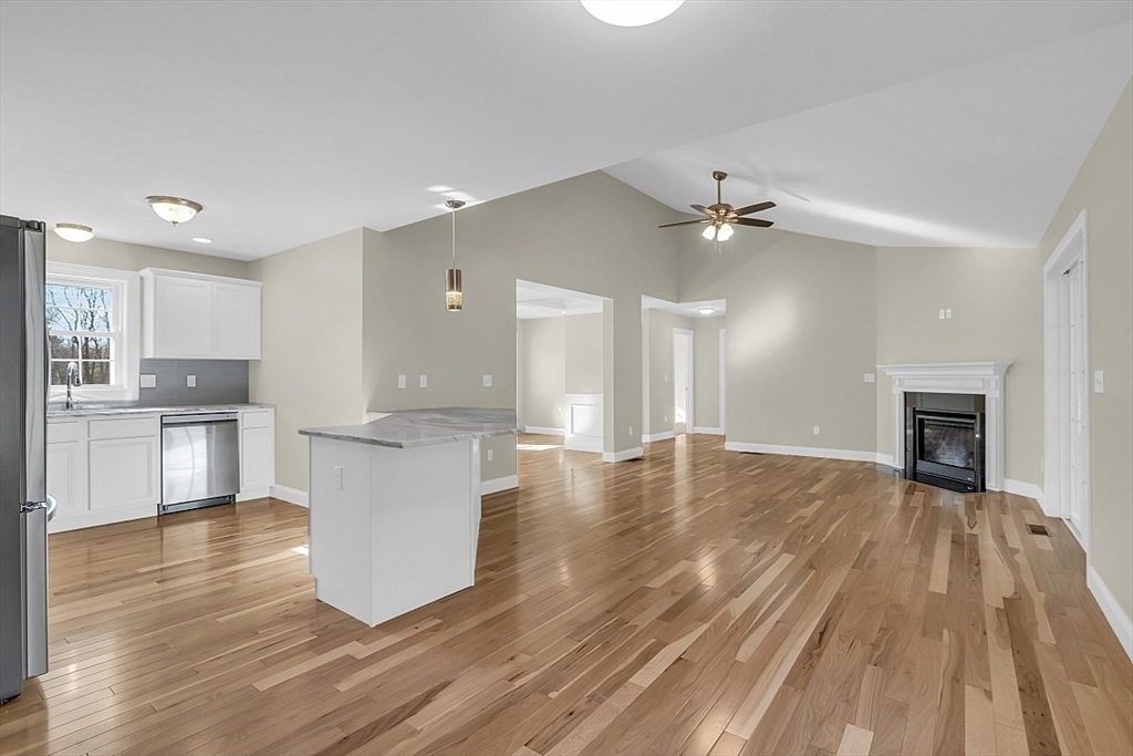 1170 Elm St- Lot 4 Wachusett