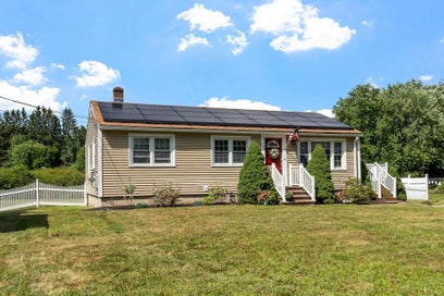 550 Packard St Lancaster MA 01523
