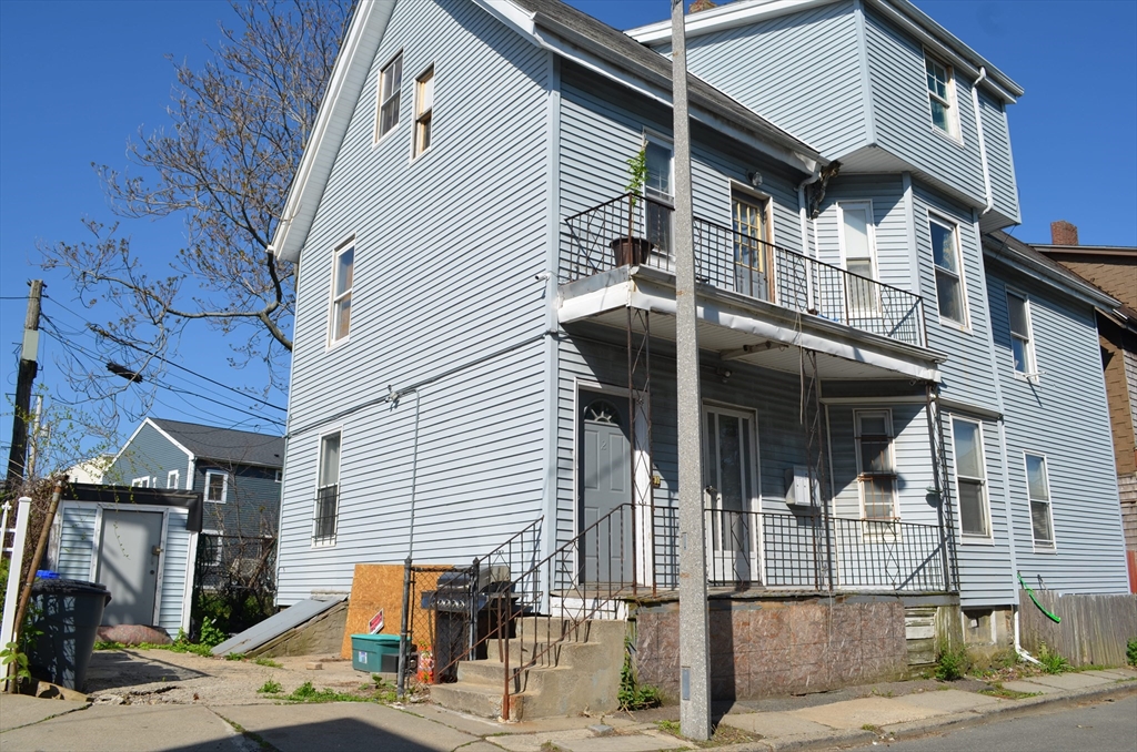 2-4 Howard Pl