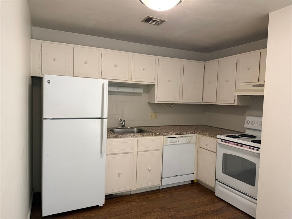 Photo of 176 Maple Ave #4-34, Rutland, MA 01543 (MLS # 73504254)