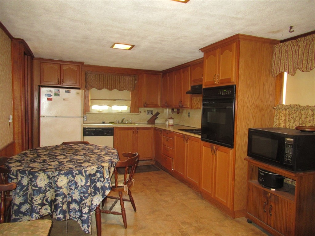 28 South AVE, Revere, MA, 28 South AVE, Revere, MA Photo #4