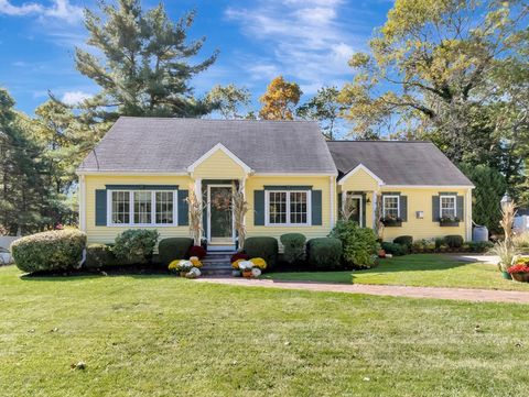 89 Oak Street Foxboro MA 02035