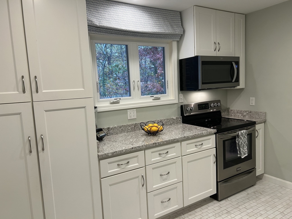 59 Route 6a Main 19-2