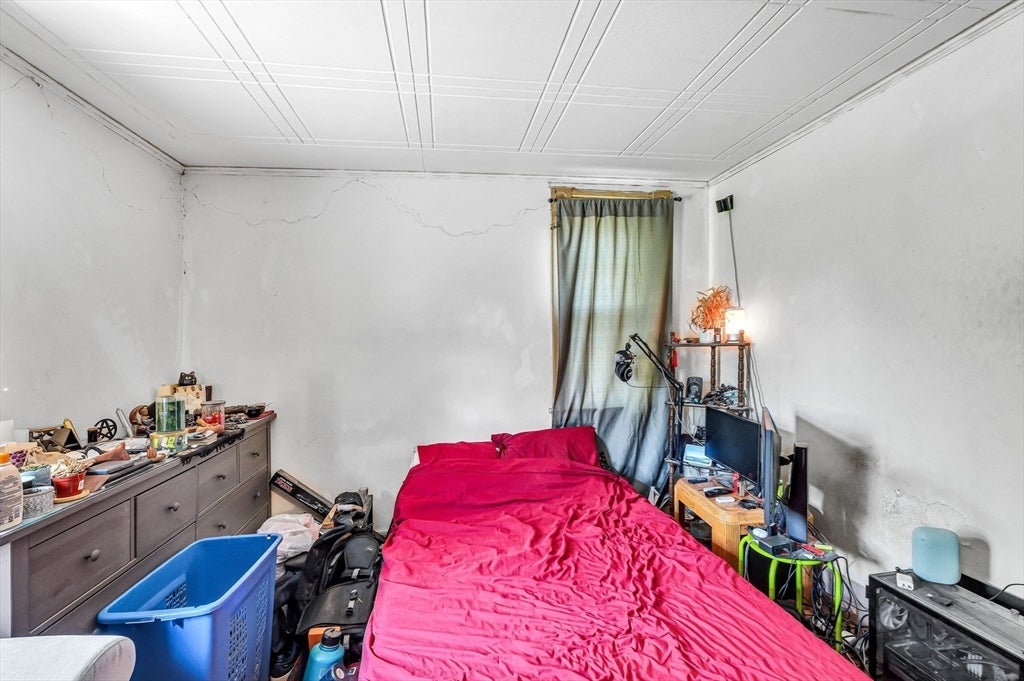 112 Hampshire St, Springfield, MA Photo #22