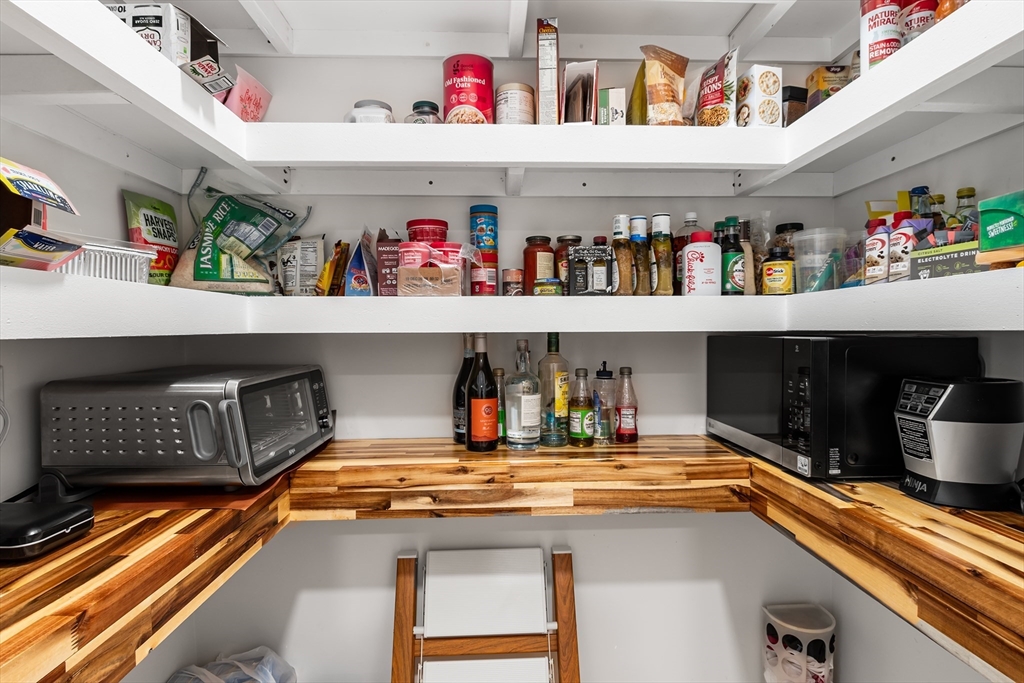 396 Elmwood Ave, Holden, MA Photo #15
