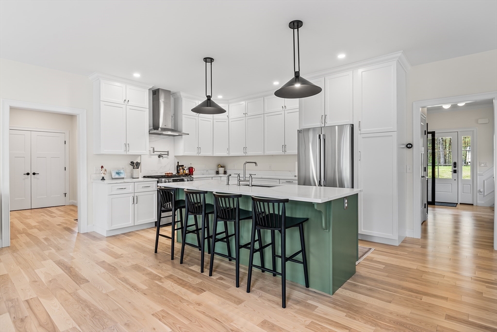 396 Elmwood Ave, Holden, MA Photo #8