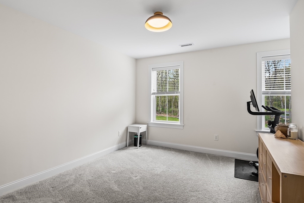396 Elmwood Ave, Holden, MA Photo #21