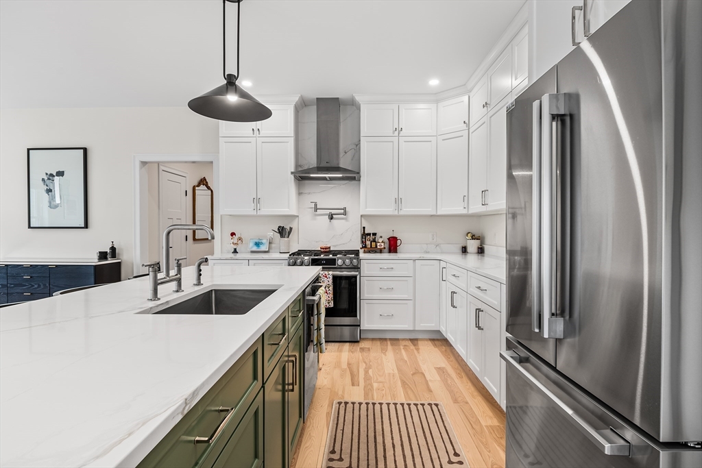 396 Elmwood Ave, Holden, MA Photo #9