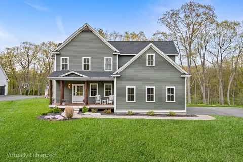 396 Elmwood Ave Holden MA 01522
