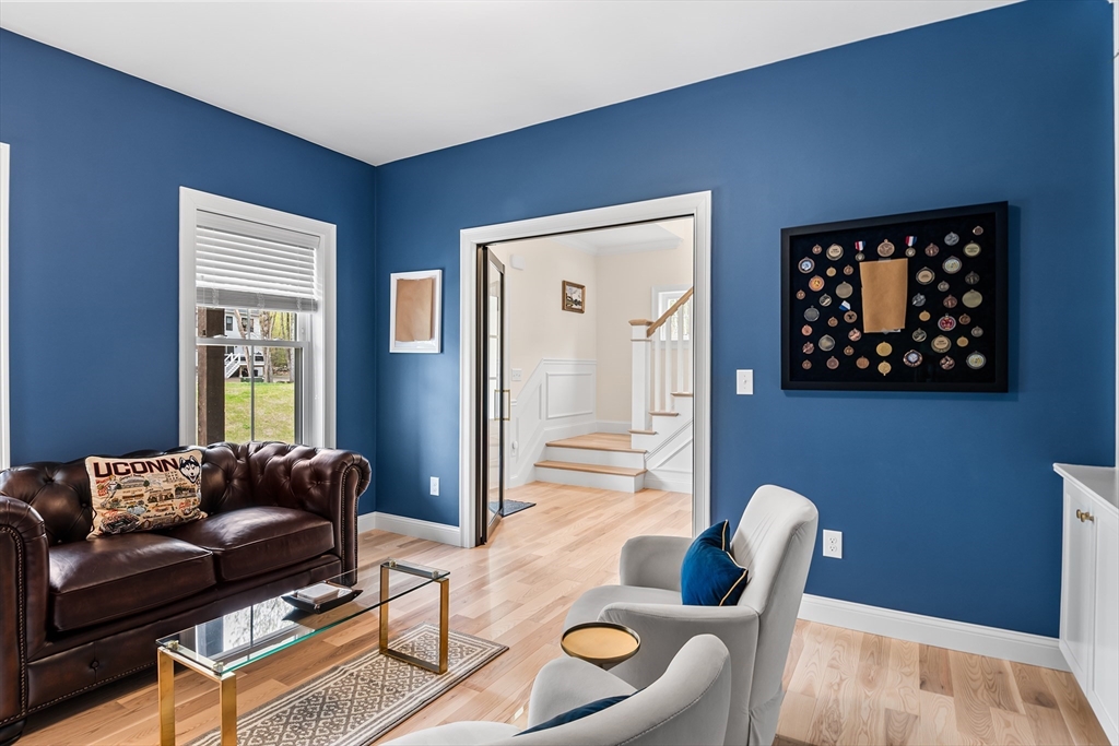 396 Elmwood Ave, Holden, MA Photo #4