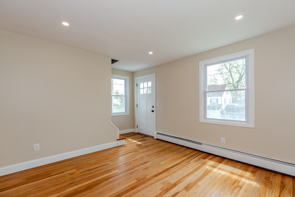 34 Wasaga Rd