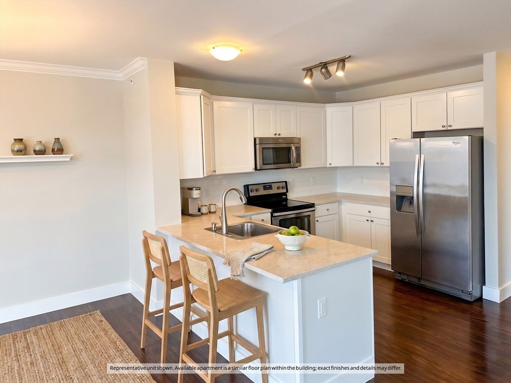 Photo of 978 Worcester ST, Wellesley, MA
