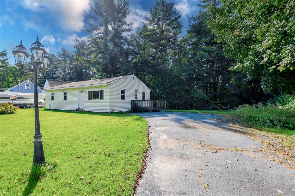 9 White Pine Ave