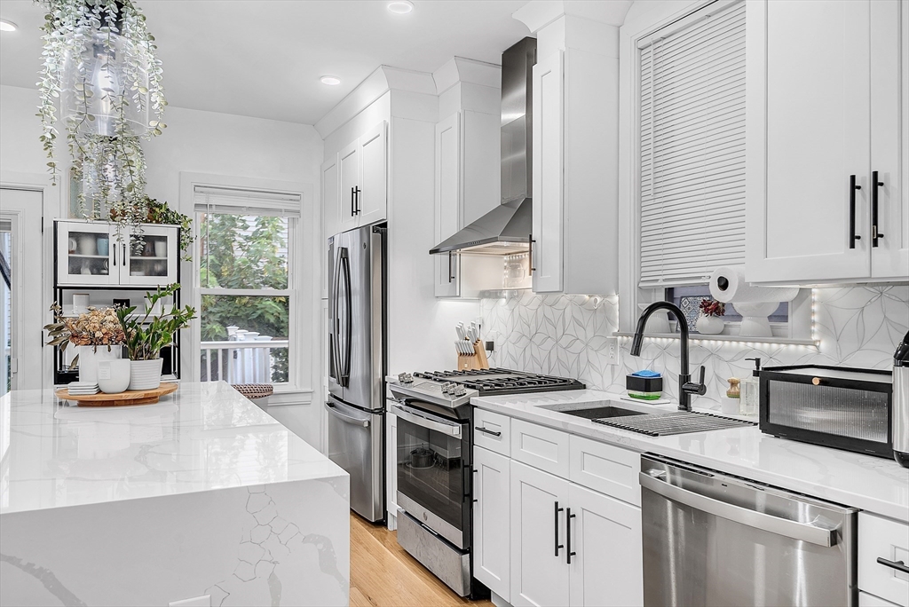 311 Lexington St 1