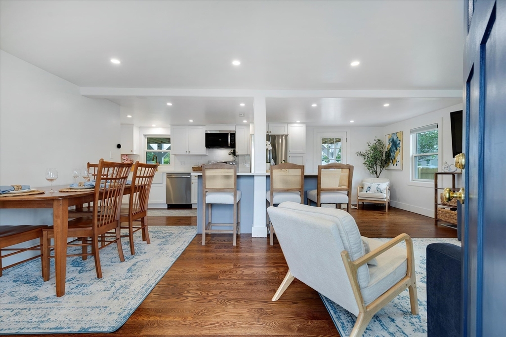 54 Carman Ave