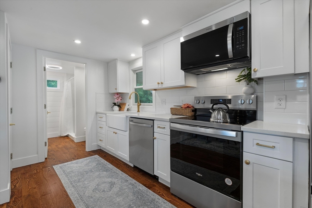 54 Carman Ave