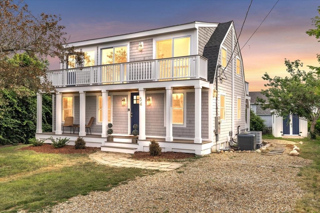 54 Carman Ave
