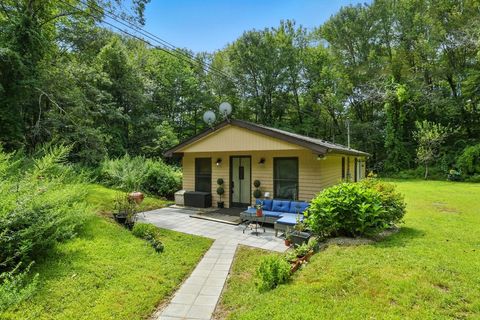 68 Stagecoach Rd West Brookfield MA 01585