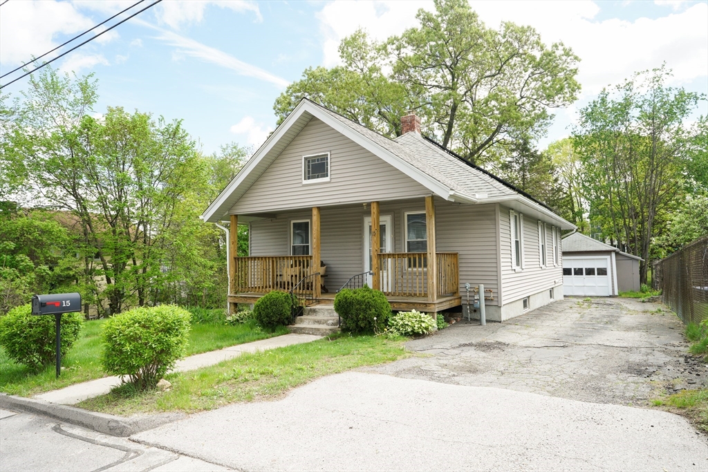 15 Corrine St