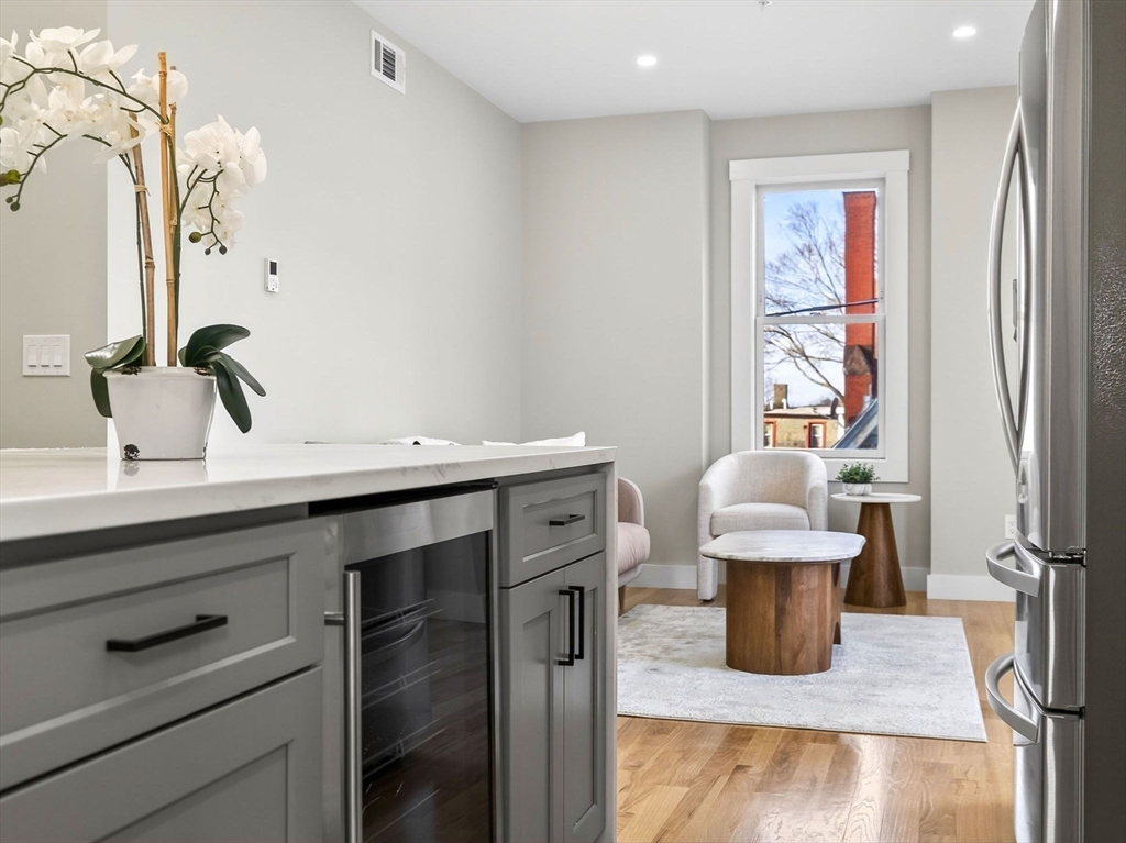 60 Stanley Street 202