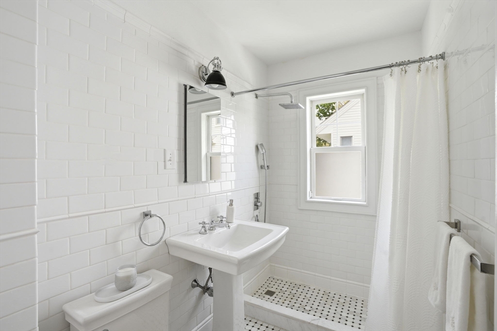 252 Washington St, Arlington, MA Photo #15