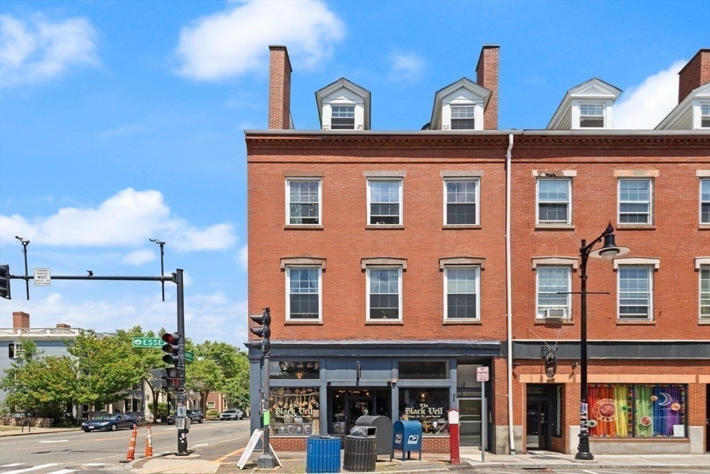 304 Essex St 1
