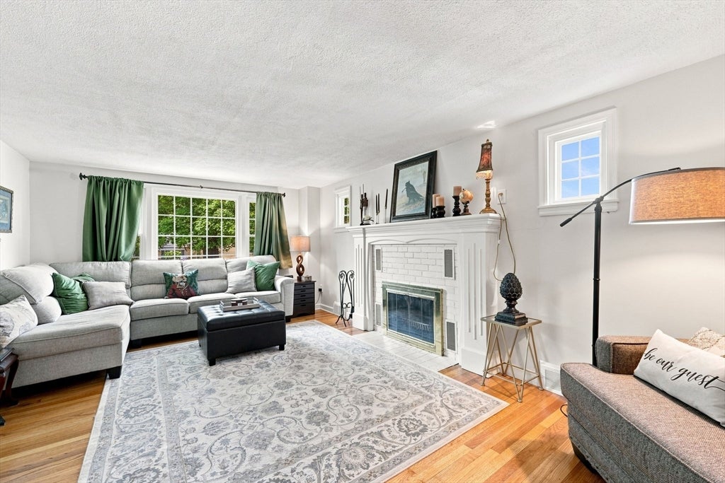 17 Savoy Ave, East Longmeadow, MA Photo #16