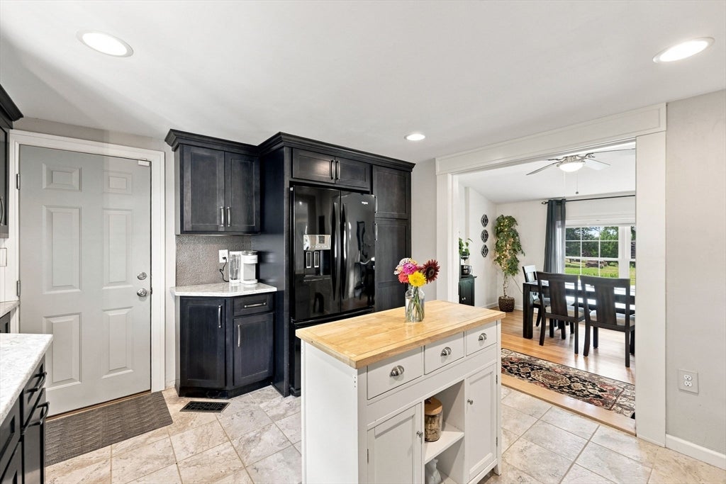 17 Savoy Ave, East Longmeadow, MA Photo #18