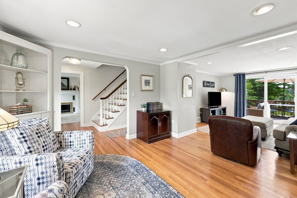 17 Savoy Ave, East Longmeadow, MA Photo #9