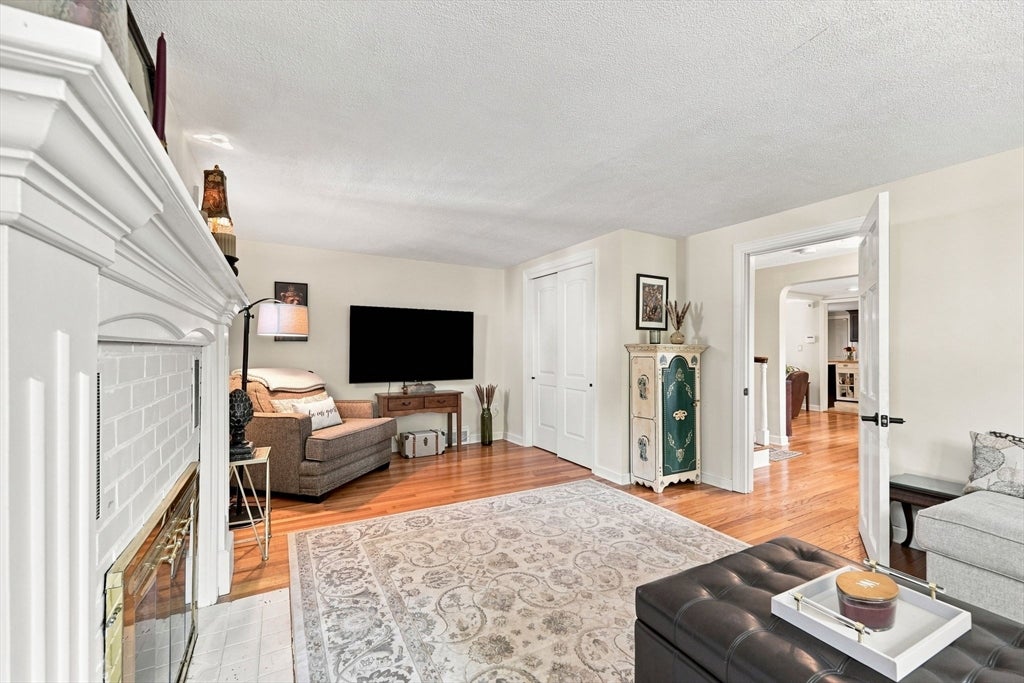 17 Savoy Ave, East Longmeadow, MA Photo #14