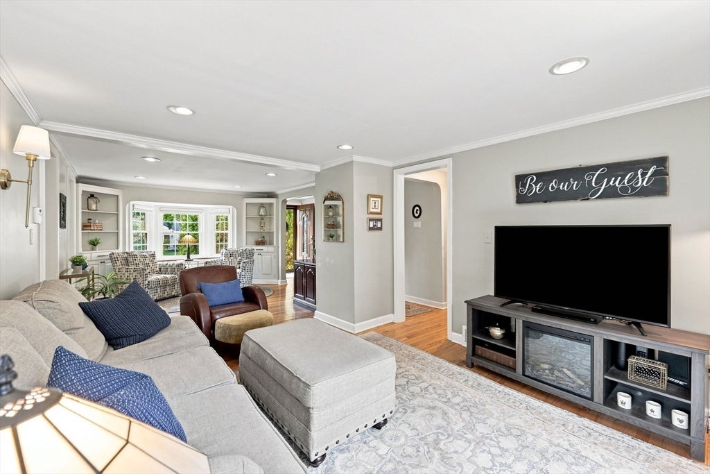 17 Savoy Ave, East Longmeadow, MA Photo #11