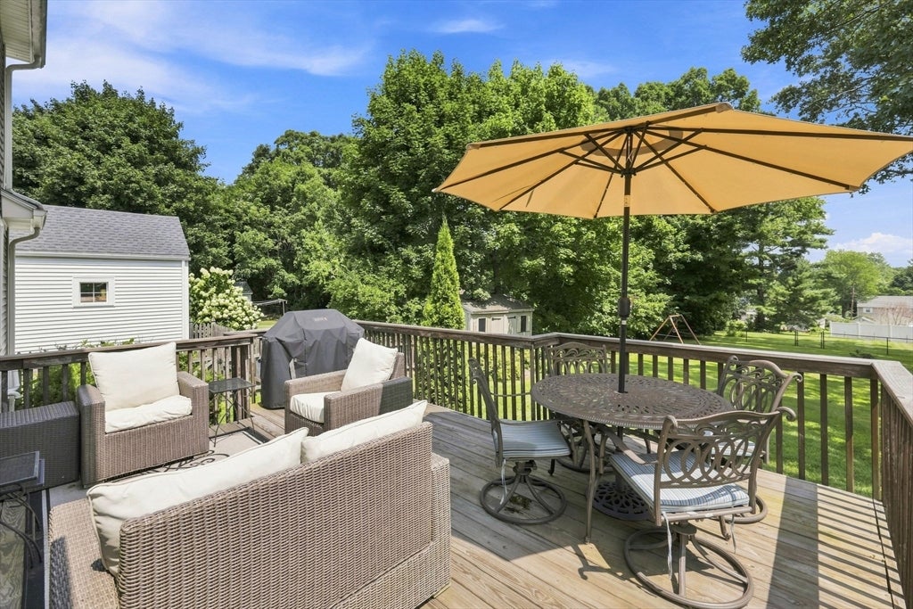 17 Savoy Ave, East Longmeadow, MA Photo #38