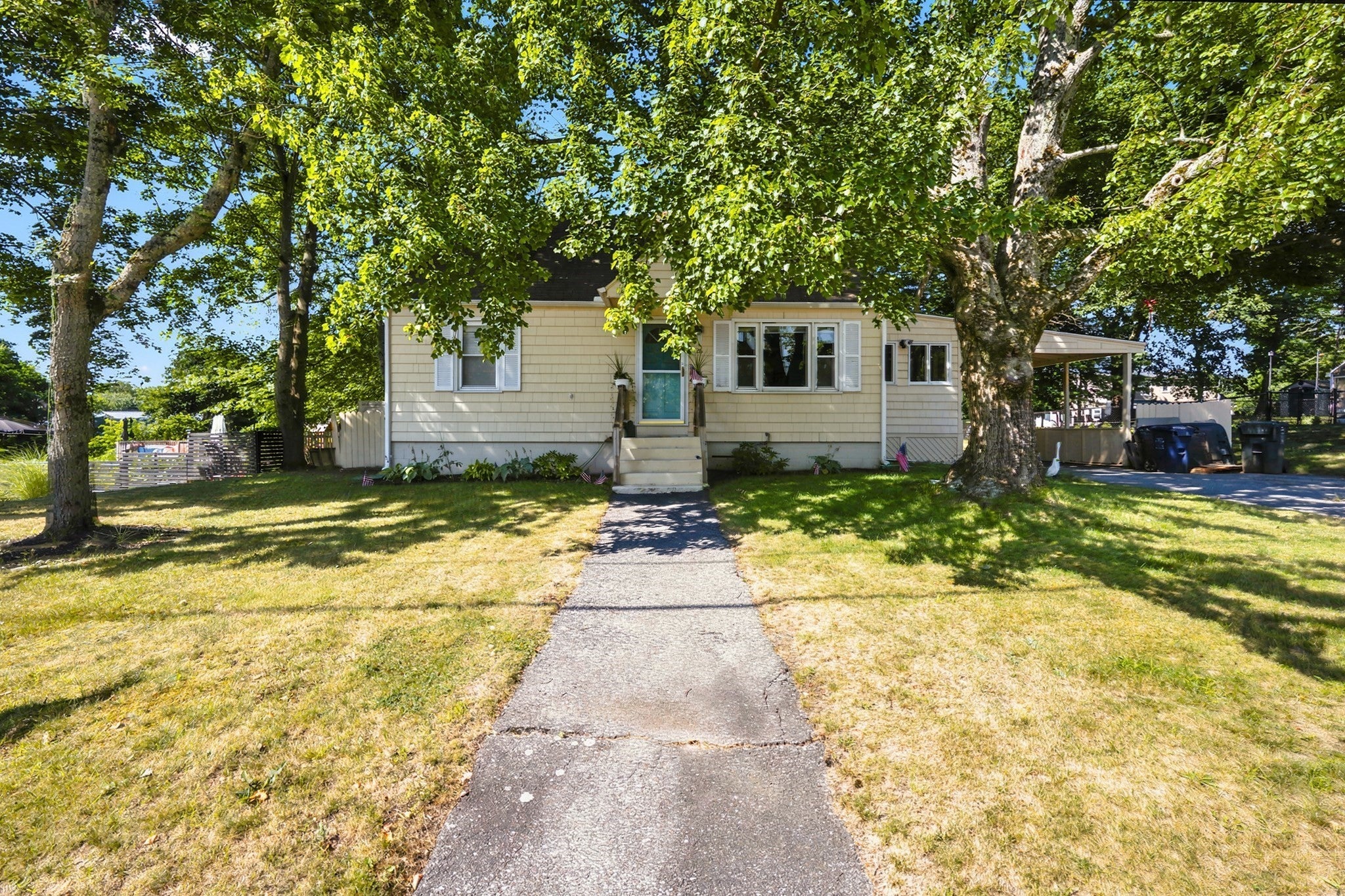 26 Sunset Rd, Dracut, MA, 26 Sunset Rd, Dracut, MA Photo #4