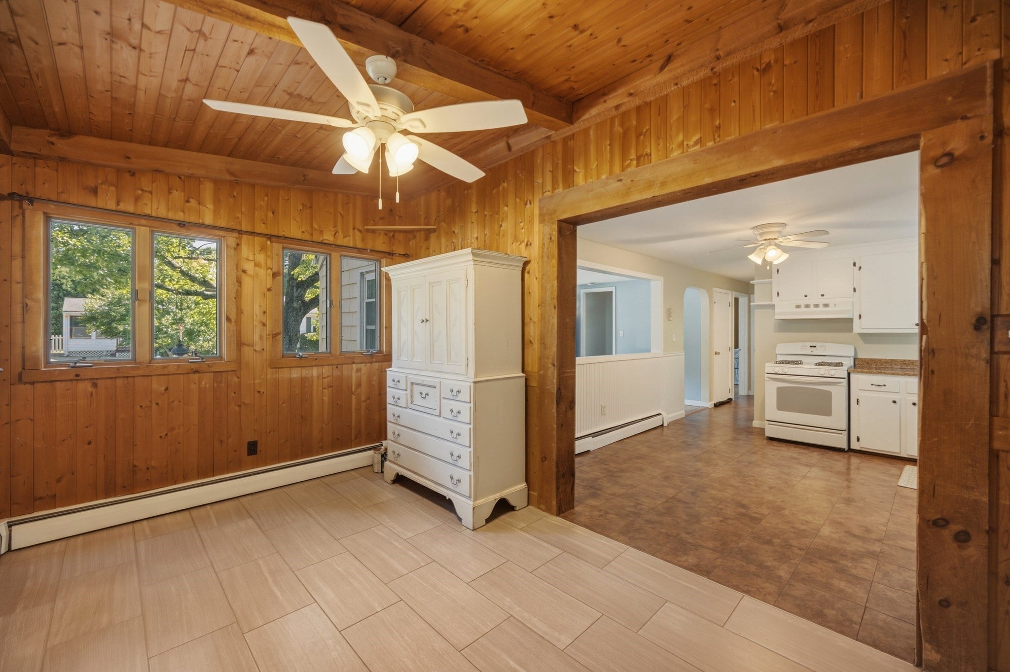 26 Sunset Rd, Dracut, MA, 26 Sunset Rd, Dracut, MA Photo #5