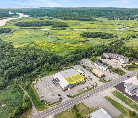 114 Bridge Rd Salisbury MA 01952