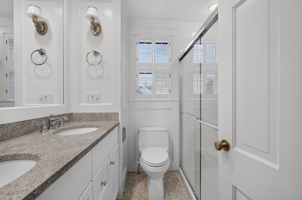 33 Lexington Ave, Haverhill, MA Photo #25