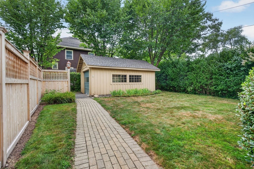33 Lexington Ave, Haverhill, MA Photo #29
