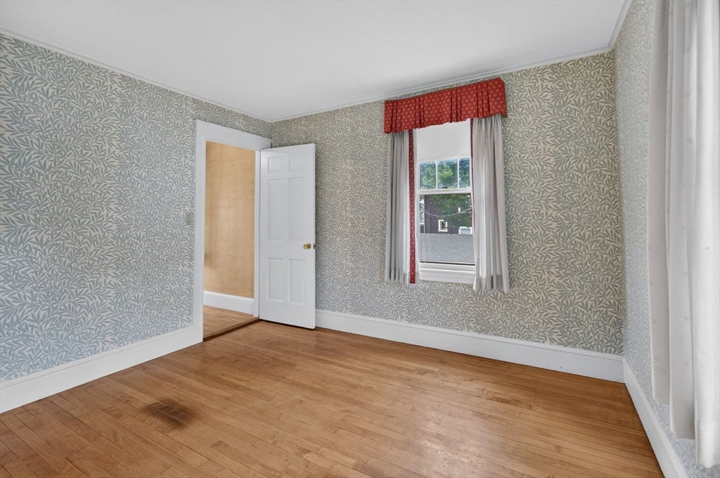 33 Lexington Ave, Haverhill, MA Photo #24