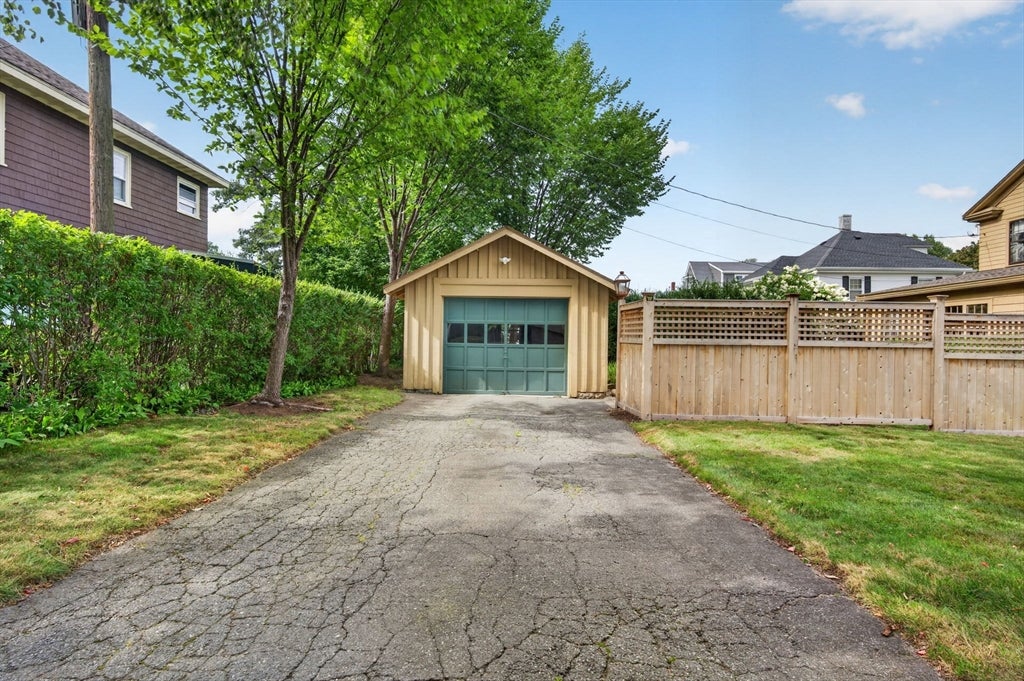 33 Lexington Ave, Haverhill, MA Photo #30
