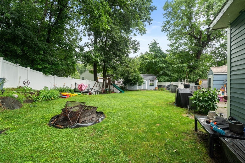 31 Helen Dr, West Boylston, MA Photo #22