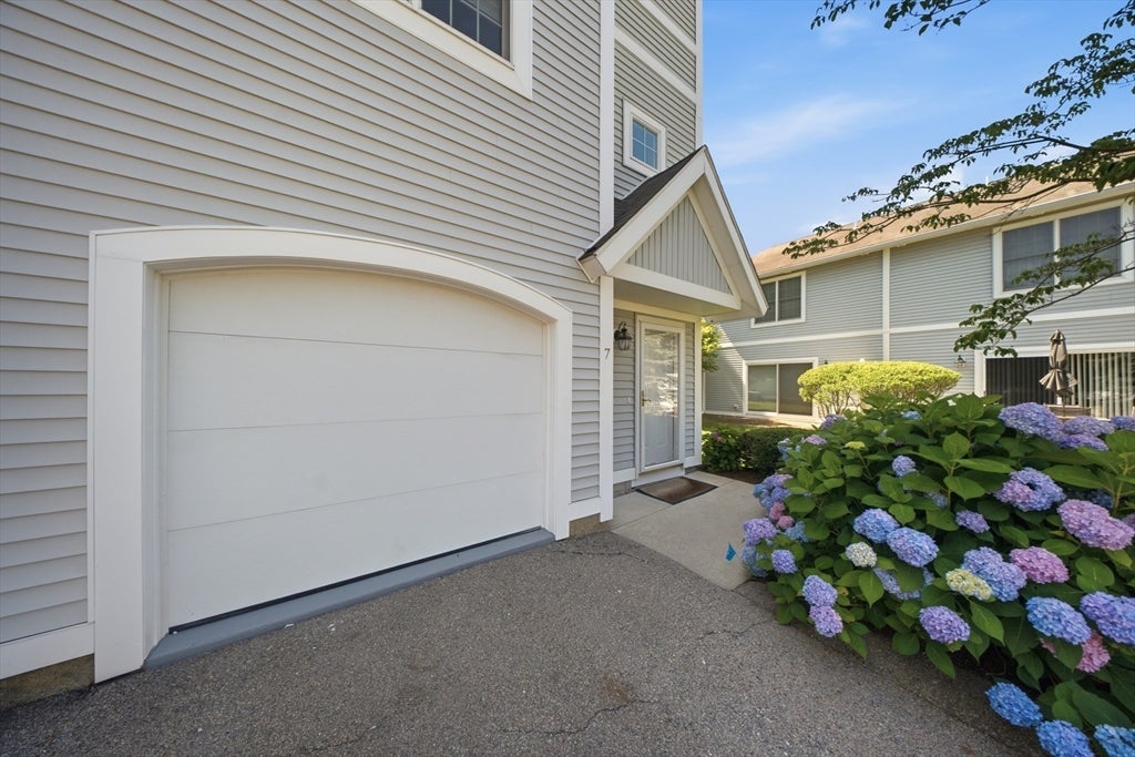 140 Commonwealth Ave 7