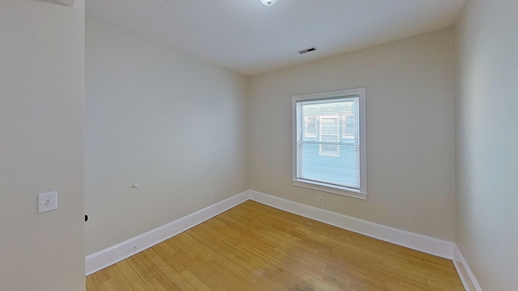 9 Landor Road 3