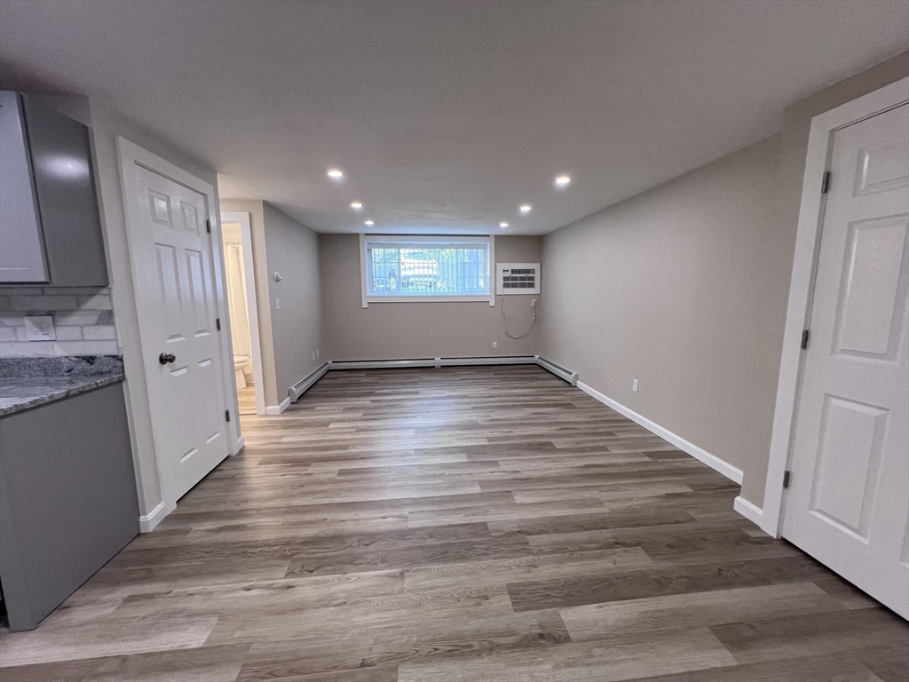 12 Woodland St 12