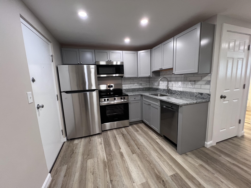12 Woodland St 12